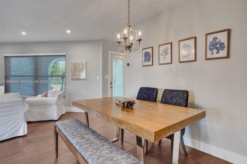 House in Boca Raton, Florida 3 bedrooms, 144.83 sq.m. № 2003021 - photo 19