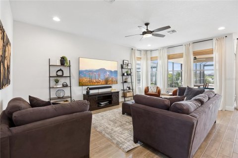 Casa en venta en Winter Garden, Florida, 5 dormitorios, 363.25 m2 № 2156056 - foto 18