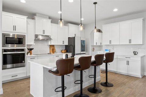 Casa en venta en Winter Garden, Florida, 5 dormitorios, 363.25 m2 № 2156056 - foto 4