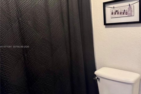 Condo in Miramar, Florida, 2 bedrooms № 2032466 - photo 13