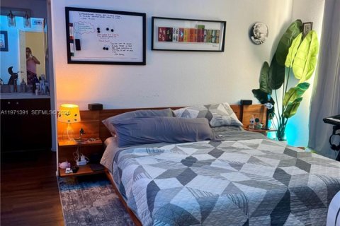 Condo in Miramar, Florida, 2 bedrooms № 2032466 - photo 12