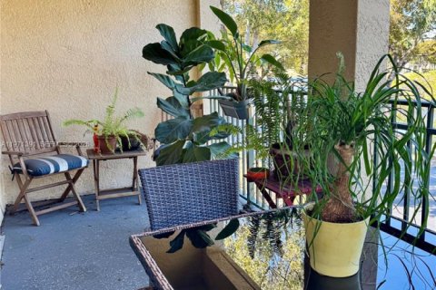 Condo in Miramar, Florida, 2 bedrooms № 2032466 - photo 15