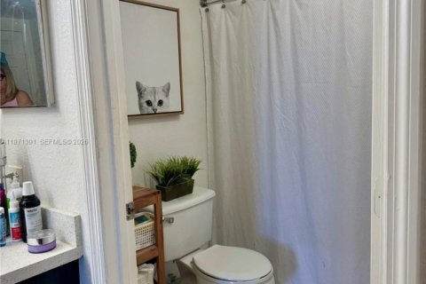 Condo in Miramar, Florida, 2 bedrooms № 2032466 - photo 10