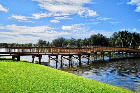 Condo in Miramar, Florida, 2 bedrooms № 2032466 - photo 19