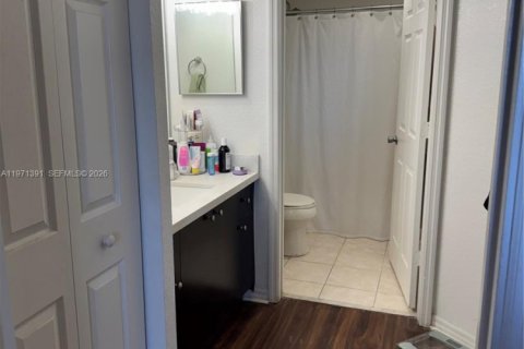 Condo in Miramar, Florida, 2 bedrooms № 2032466 - photo 9