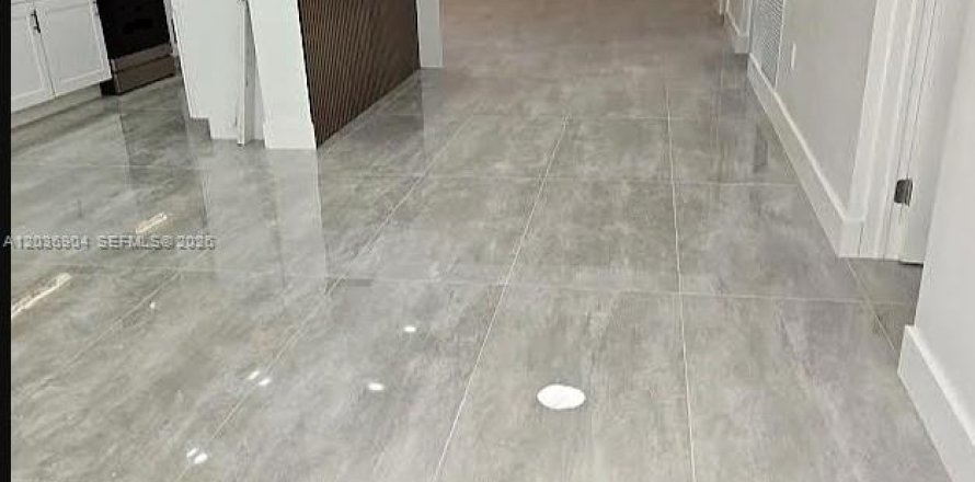 Adosado en North Miami, Florida 4 dormitorios № 2085589