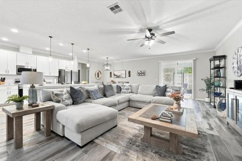 Villa ou maison à vendre à Haines City, Floride: 4 chambres, 191.56 m2 № 2404700 - photo 6