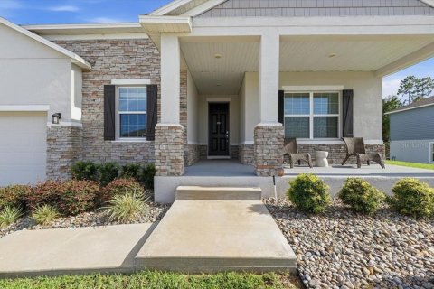 Villa ou maison à vendre à Haines City, Floride: 4 chambres, 191.56 m2 № 2404700 - photo 3