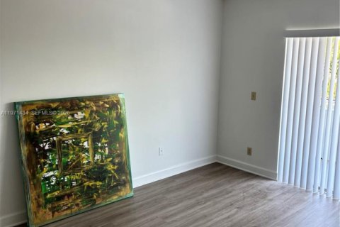Condominio en Miami, Florida, 1 dormitorio  № 2058242