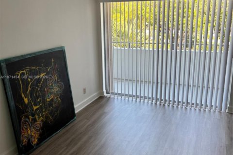 Condominio en alquiler en Miami, Florida, 1 dormitorio, 65.96 m2 № 2058242 - foto 11