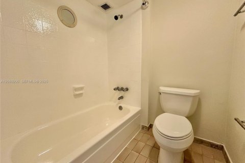 Copropriété à louer à North Miami, Floride: 1 chambre, 83.15 m2 № 2264670 - photo 15