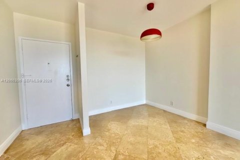 Copropriété à louer à North Miami, Floride: 1 chambre, 83.15 m2 № 2264670 - photo 6