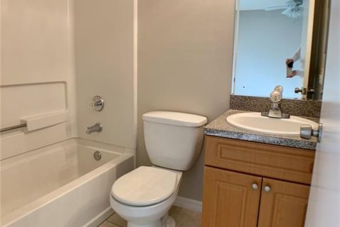Condo in Winter Park, Florida, 2 bedrooms  № 1795438 - photo 15