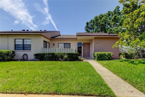Casa en venta en Oldsmar, Florida, 2 dormitorios, 128.21 m2 № 1775497 - foto 1