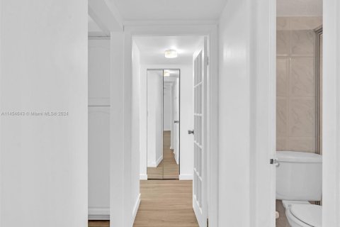 Condominio en venta en Miami Beach, Florida, 2 dormitorios, 104.24 m2 № 1977871 - foto 16