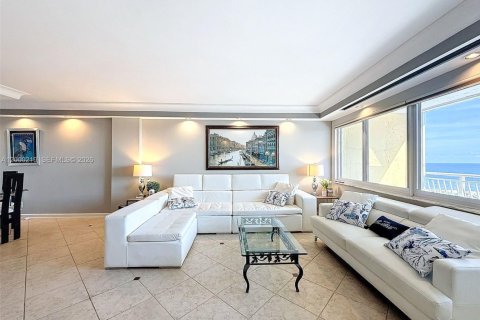 Condo in Pompano Beach, Florida, 2 bedrooms  № 2068345 - photo 6