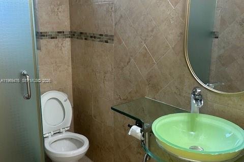 Снять в аренду кондоминиум в Майами-Бич, Флорида 2 спальни, 82.68м2, № 2030228 - фото 14