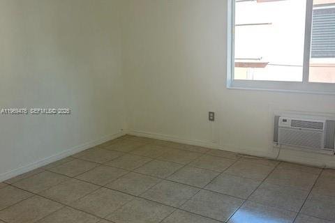 Кондоминиум с 2 спальнями в Майами-Бич, Флорида № 2030228