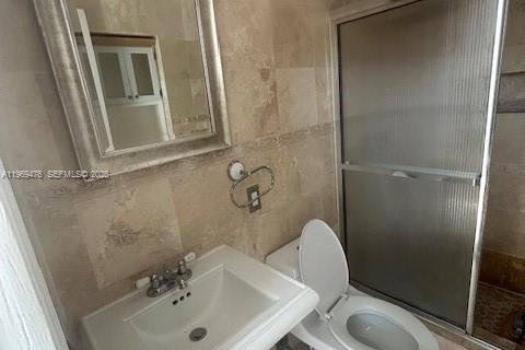 Снять в аренду кондоминиум в Майами-Бич, Флорида 2 спальни, 82.68м2, № 2030228 - фото 10