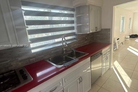 Снять в аренду кондоминиум в Майами-Бич, Флорида 2 спальни, 82.68м2, № 2030228 - фото 7