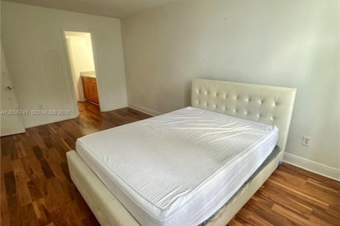 Copropriété à louer à Miami, Floride: 1 chambre, 76.74 m2 № 2168466 - photo 12