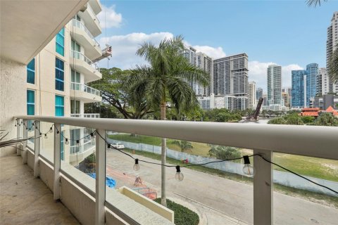 Condo in Fort Lauderdale, Florida, 2 bedrooms  № 2082162 - photo 30