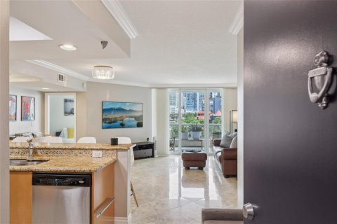 Condo in Fort Lauderdale, Florida, 2 bedrooms  № 2082162 - photo 12