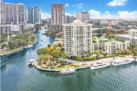 Condo in Fort Lauderdale, Florida, 2 bedrooms  № 2082162