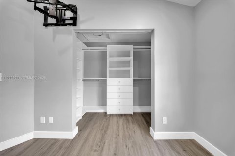 Townhouse in Pembroke Pines, Florida 2 bedrooms, 95.13 sq.m. № 2049220 - photo 10