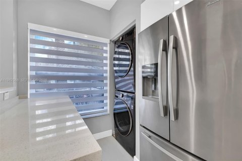 Townhouse in Pembroke Pines, Florida 2 bedrooms, 95.13 sq.m. № 2049220 - photo 3