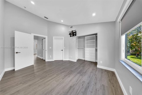 Townhouse in Pembroke Pines, Florida 2 bedrooms, 95.13 sq.m. № 2049220 - photo 6