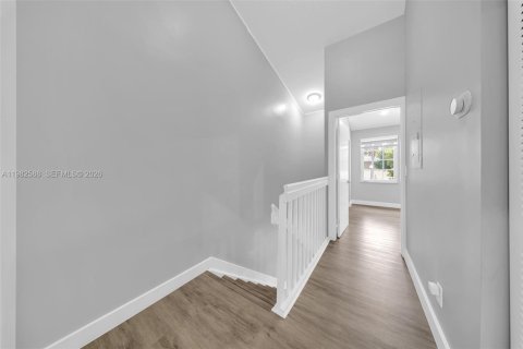 Townhouse in Pembroke Pines, Florida 2 bedrooms, 95.13 sq.m. № 2049220 - photo 19