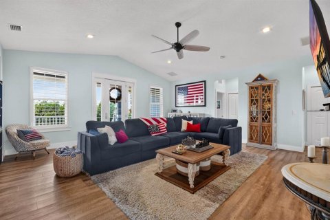 Casa en venta en Palm Coast, Florida, 4 dormitorios, 303.7 m2 № 2391451 - foto 13