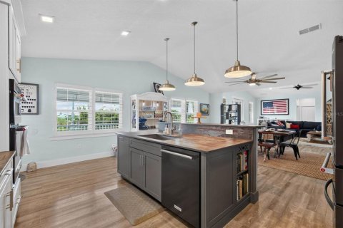 Casa en venta en Palm Coast, Florida, 4 dormitorios, 303.7 m2 № 2391451 - foto 22