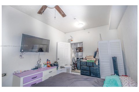 Touwnhouse à vendre à Miami, Floride: 3 chambres, 136.57 m2 № 1939068 - photo 19