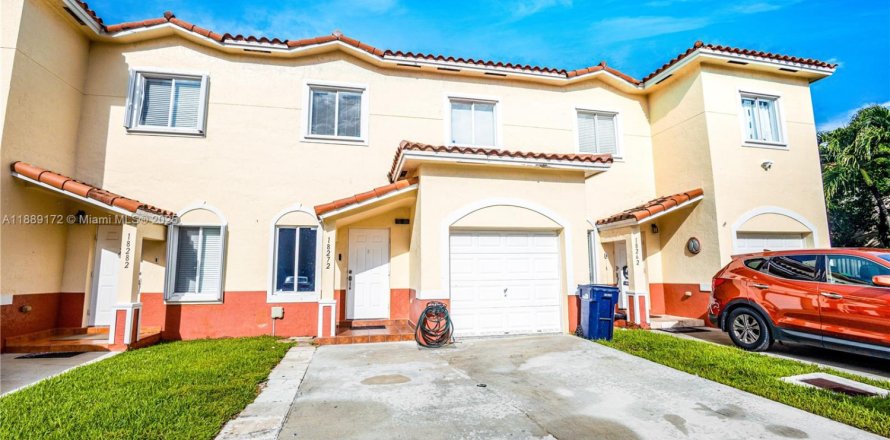 Touwnhouse à Miami, Floride 3 chambres, 136.57 m2 № 1939068