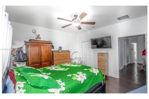 Touwnhouse à vendre à Miami, Floride: 3 chambres, 136.57 m2 № 1939068 - photo 11