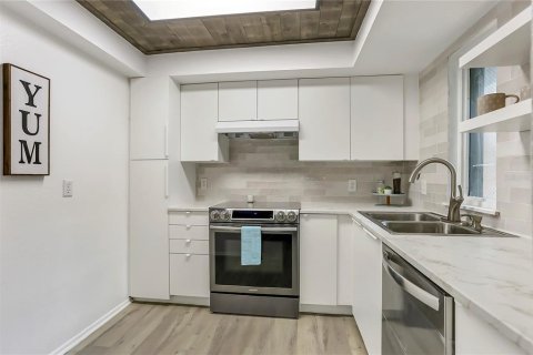 Condo in Ocala, Florida, 2 bedrooms  № 1773622 - photo 6