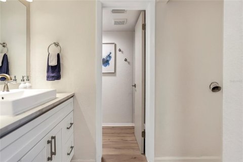 Condo in Ocala, Florida, 2 bedrooms  № 1773622 - photo 14