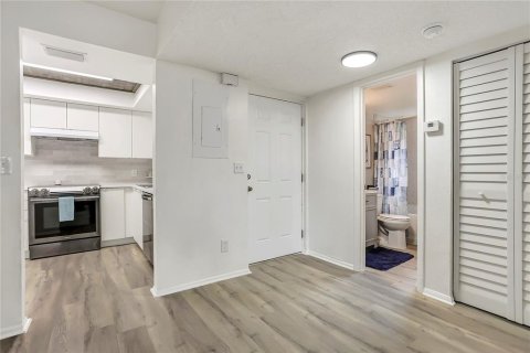 Condo in Ocala, Florida, 2 bedrooms  № 1773622 - photo 9