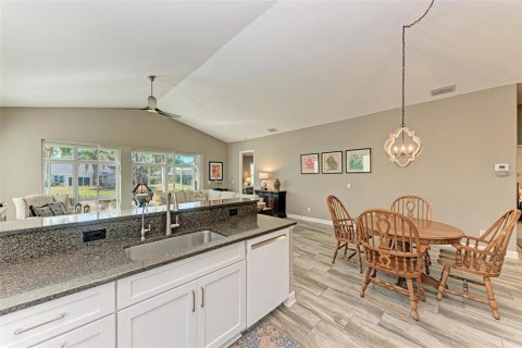 House in Bradenton, Florida 3 bedrooms, 177.91 sq.m. № 1556723 - photo 19