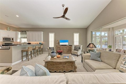 House in Bradenton, Florida 3 bedrooms, 177.91 sq.m. № 1556723 - photo 8