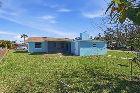 House in Hudson, Florida 3 bedrooms, 146.41 sq.m. № 2220293 - photo 28