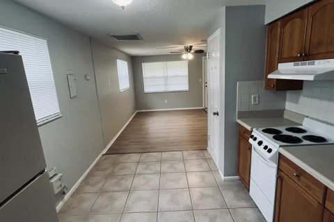 Appartement à louer à Zephyrhills, Floride: 2 chambres, 65.22 m2 № 2416879 - photo 9
