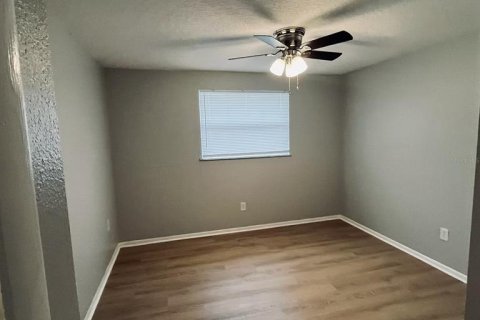 Appartement à louer à Zephyrhills, Floride: 2 chambres, 65.22 m2 № 2416879 - photo 20