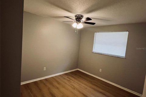 Appartement à louer à Zephyrhills, Floride: 2 chambres, 65.22 m2 № 2416879 - photo 16