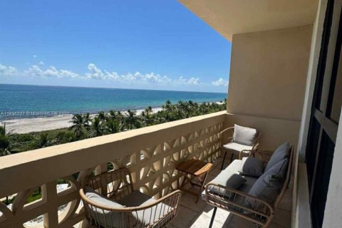 Condo in Bal Harbour, Florida, 1 bedroom  № 1878441 - photo 5