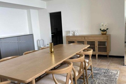 Condo in Bal Harbour, Florida, 1 bedroom  № 1878441 - photo 6