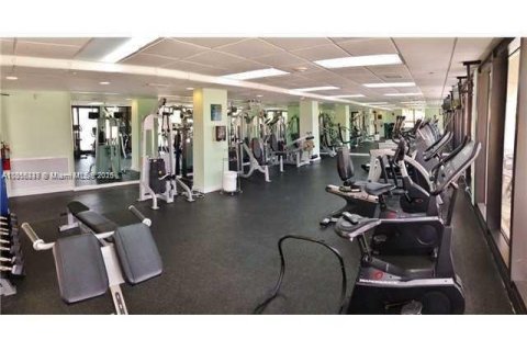 Condo in Bal Harbour, Florida, 1 bedroom  № 1878441 - photo 21