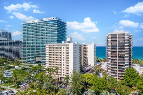 Condo in Bal Harbour, Florida, 1 bedroom  № 1878441